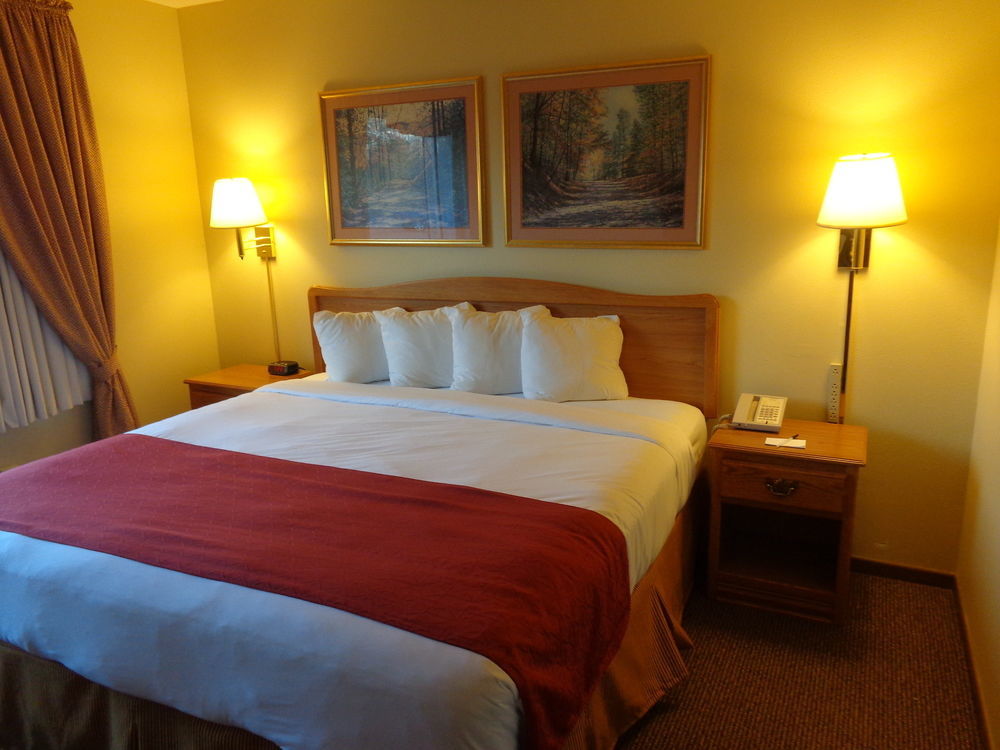 Hotel Country & By Radisson, Grand Rapids, Mn Grand Rapids